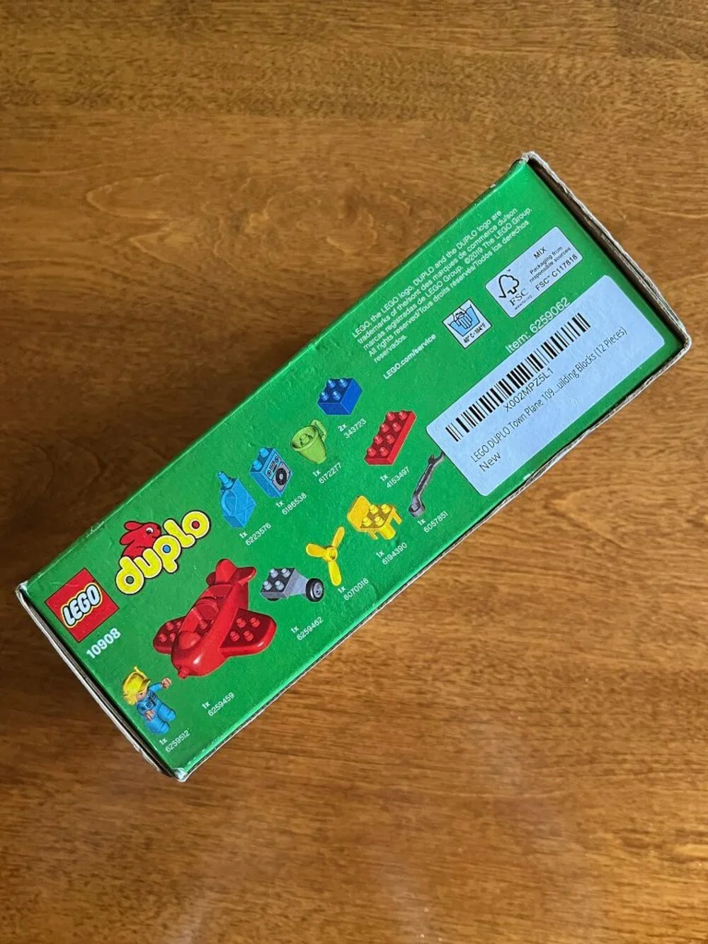 Duplo airplane set 10908 NIB - Picture 9 of 11